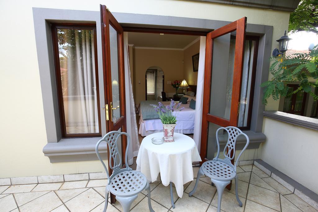Villa Lugano Guesthouse Joanesburgo Exterior foto
